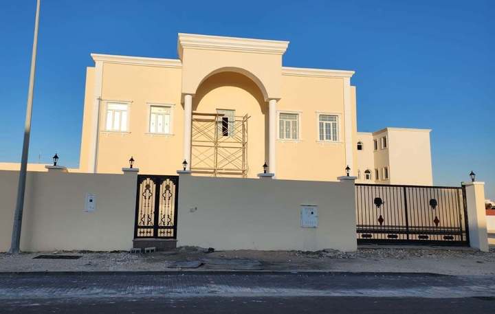 فيلا السيد نايف الدوسري — بني هاجر